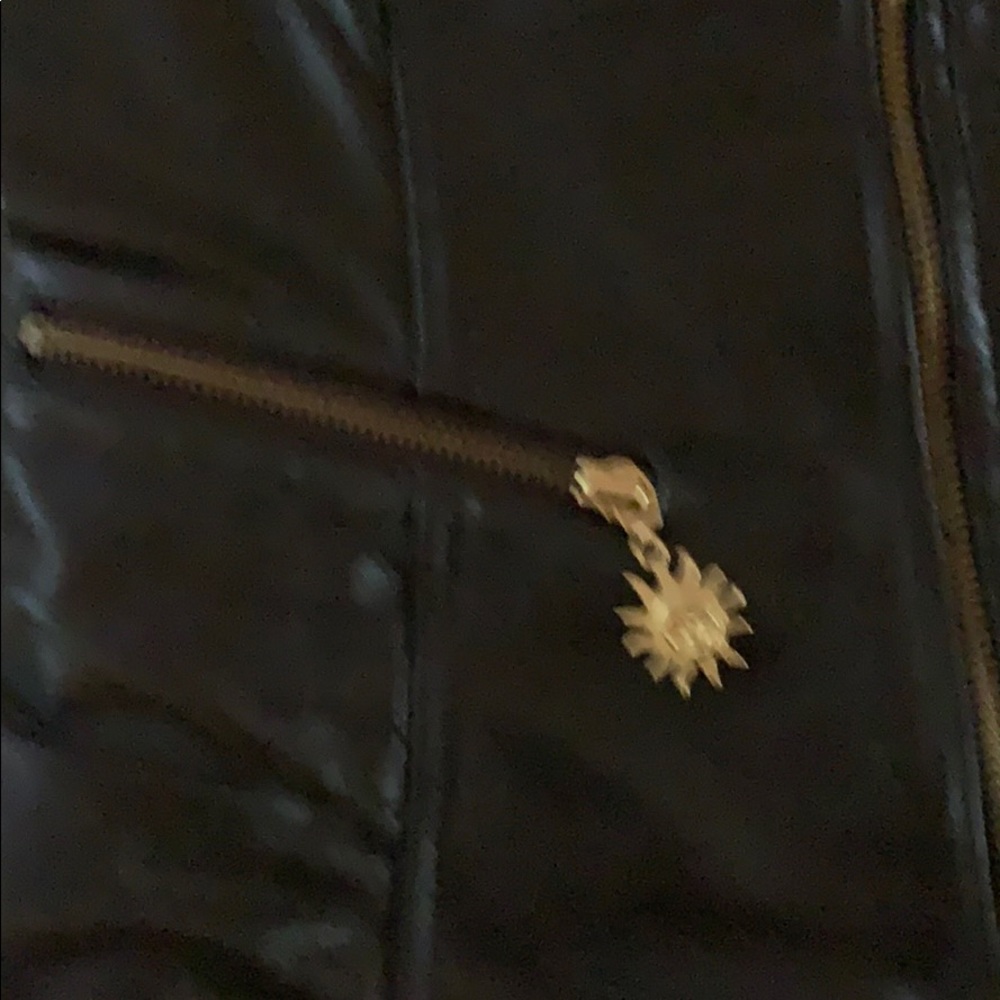 Vest/Shell - Picture 4 of 4